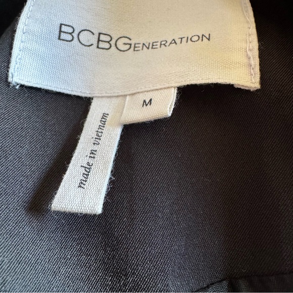 BCBGeneration Black White Cropped Tuxedo Blazer Size M - Picture 7 of 7